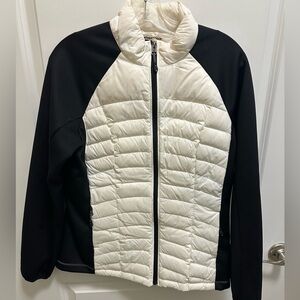 32 Degrees Weatherproof Women's Black and White Jacket